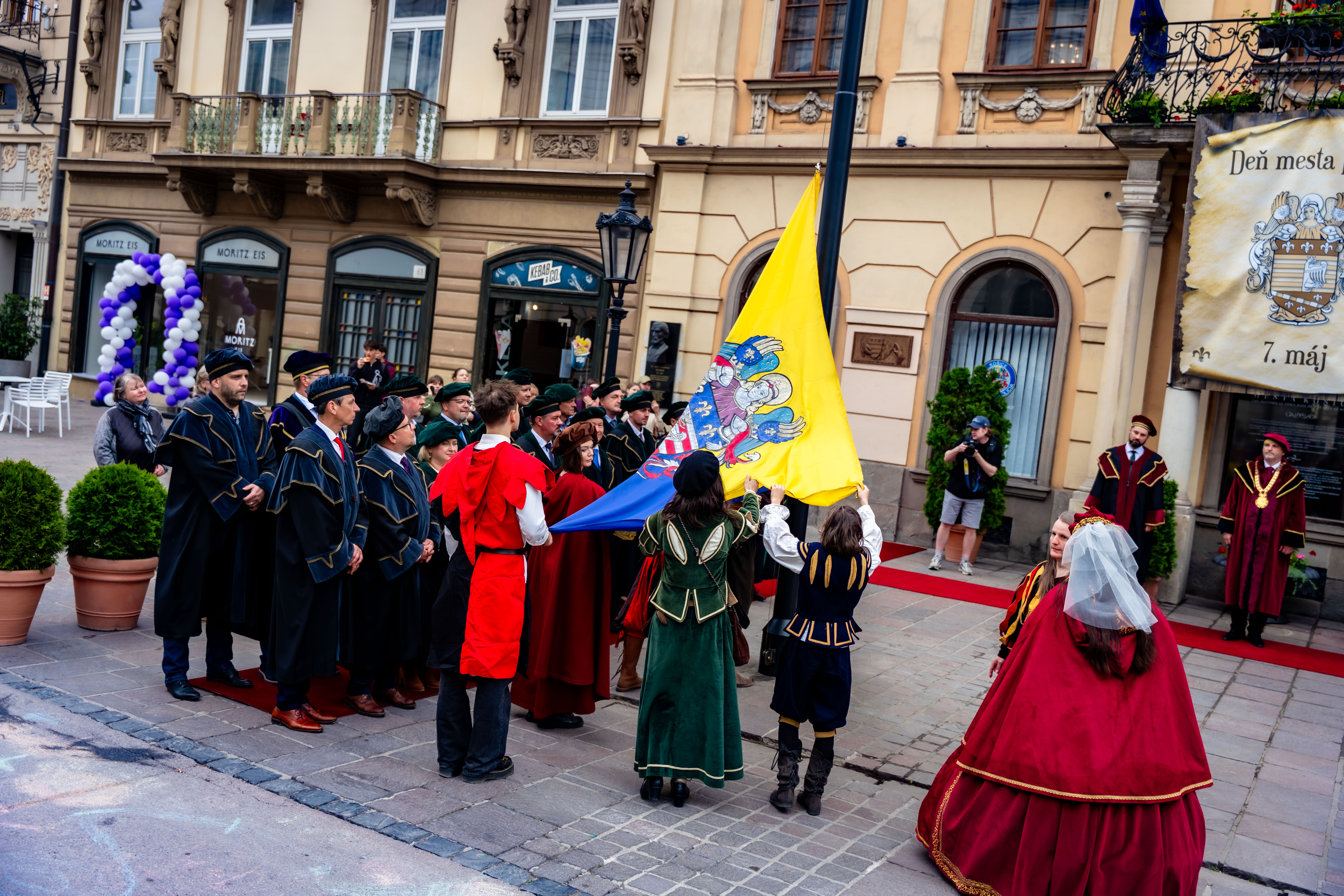 Slavnostne vztycovanie mestskej vlajky pri prilezitosti Dna mesta Kosice-1-25